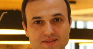 تحالف العلماء والدولة ..عقبة كبيرة أمام الديمقراطية والتنمية في العالم الإسلامي